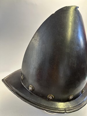 Lot 178 - AN ITALIAN MORION IN THE 'SPANISH' FASHION, CIRCA 1580