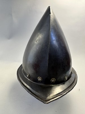 Lot 178 - AN ITALIAN MORION IN THE 'SPANISH' FASHION, CIRCA 1580