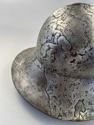 Lot 174 - A VERY RARE KETTLE HAT OF NOTABLE WEIGHT, THIRD QUARTER OF THE 15TH CENTURY, WESTERN EUROPEAN
