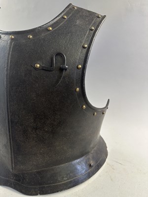 Lot 169 - A FINE COMPOSITE FLEMISH THREE-QUARTER CUIRASSIER ARMOUR, CIRCA 1600-20