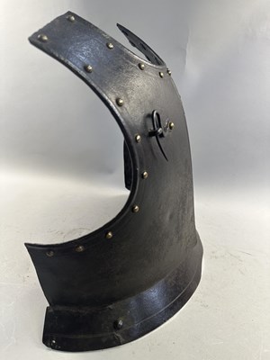 Lot 169 - A FINE COMPOSITE FLEMISH THREE-QUARTER CUIRASSIER ARMOUR, CIRCA 1600-20
