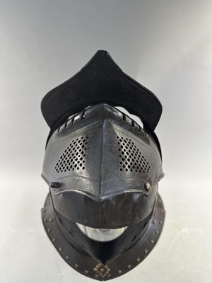 Lot 169 - A FINE COMPOSITE FLEMISH THREE-QUARTER CUIRASSIER ARMOUR, CIRCA 1600-20