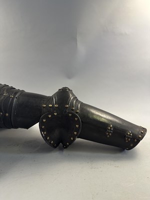Lot 169 - A FINE COMPOSITE FLEMISH THREE-QUARTER CUIRASSIER ARMOUR, CIRCA 1600-20