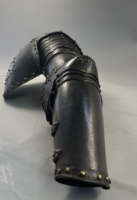 Lot 169 - A FINE COMPOSITE FLEMISH THREE-QUARTER CUIRASSIER ARMOUR, CIRCA 1600-20