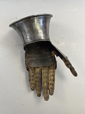 Lot 170 - A COMPOSITE NORTH ITALIAN CAP-A-PIE ARMOUR WITH ETCHED DECORATION, LATE 16TH CENTURY, THE BACKPLATE SIGNED BY THE MASTER ‘P’