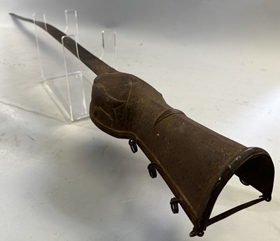 Lot 533 - □ AN INDIAN ‘BELT’ SWORD (PATA), 20TH CENTURY