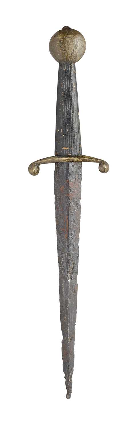 Lot 136 - A MEDIEVAL DAGGER WITH COPPER ALLOY HILT, PROBABLY LATE 14TH CENTURY