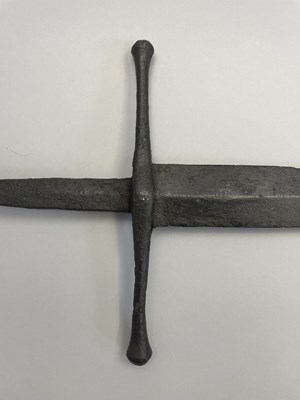 Lot 147 - A FINE AND RARE HAND-AND-A-HALF SWORD, CIRCA 1420-60