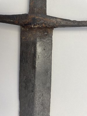 Lot 147 - A FINE AND RARE HAND-AND-A-HALF SWORD, CIRCA 1420-60