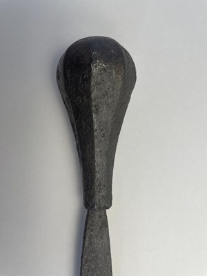 Lot 147 - A FINE AND RARE HAND-AND-A-HALF SWORD, CIRCA 1420-60