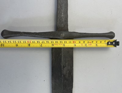 Lot 147 - A FINE AND RARE HAND-AND-A-HALF SWORD, CIRCA 1420-60