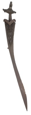Lot 44 - A RARE SOUTH INDIAN SWORD (KOPIS), PROBABLY 15TH CENTURY, SIVAGANGA, TAMIL NADU