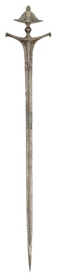 Lot 42 - A SOUTH INDIAN RAPIER, LATE 16TH/17TH CENTURY