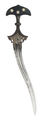 Lot 57 - AN INDIAN DAGGER (CHILANUM), 17TH/18TH CENTURY