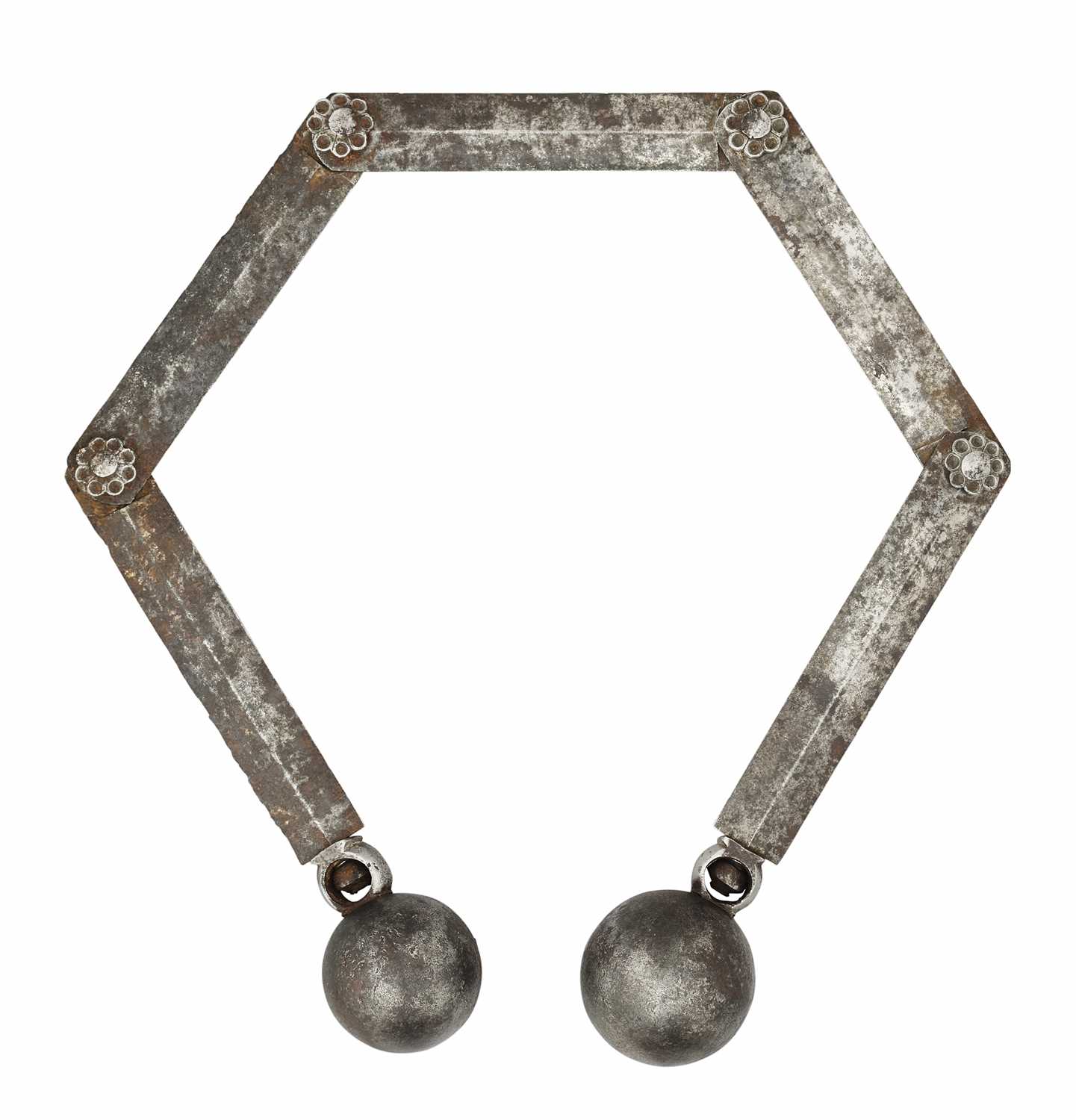 Lot 76 - A RARE INDIAN EXPANDING SHOT, 18TH/19TH CENTURY