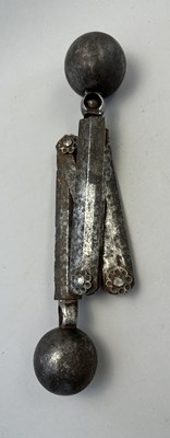 Lot 76 - A RARE INDIAN EXPANDING SHOT, 18TH/19TH CENTURY