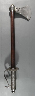 Lot 543 - AN AXE (PHARASA), IN SOUTH INDIAN LATE 17TH CENTURY STYLE, 20TH CENTURY