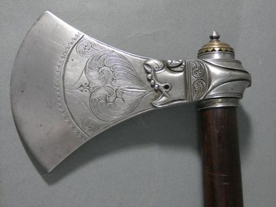 Lot 543 - AN AXE (PHARASA), IN SOUTH INDIAN LATE 17TH CENTURY STYLE, 20TH CENTURY