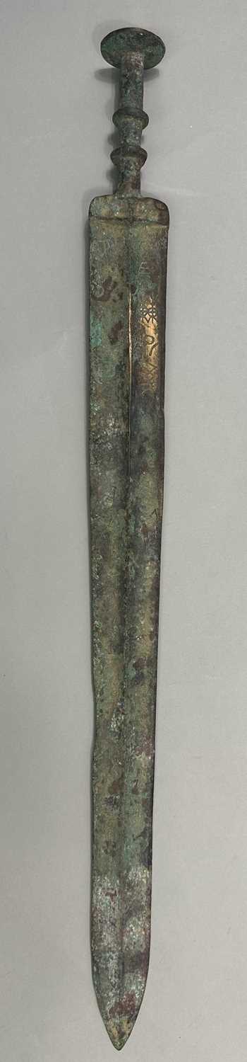 Lot 309 - A CHINESE COPPER ALLOY SWORD (JIAN), IN ZHOU DYNASTY OR EARLY WARRING STATES STYLE