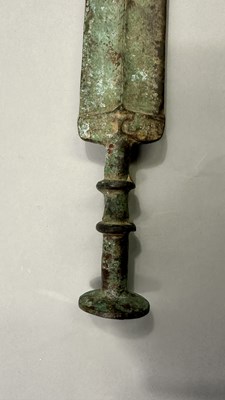 Lot 309 - A CHINESE COPPER ALLOY SWORD (JIAN), IN ZHOU DYNASTY OR EARLY WARRING STATES STYLE