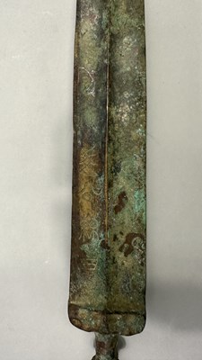Lot 309 - A CHINESE COPPER ALLOY SWORD (JIAN), IN ZHOU DYNASTY OR EARLY WARRING STATES STYLE