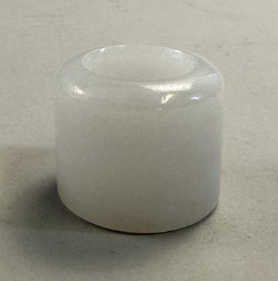Lot 505 - □ A CHINESE WHITE JADE ARCHERS RING, QING DYNASTY, 19TH CENTURY