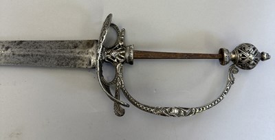 Lot 572 - □ A SILVER-HILTED SMALL-SWORD, LONDON, 1761, MARK OF WILLIAM KINMAN