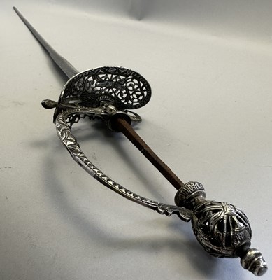 Lot 572 - □ A SILVER-HILTED SMALL-SWORD, LONDON, 1761, MARK OF WILLIAM KINMAN