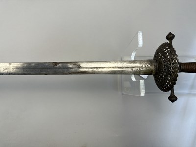 Lot 569 - A COMPOSITE TRANSITIONAL DISH-HILT RAPIER, LATE 17TH CENTURY