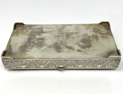 Lot 37 - AN IRANI CIGARETTE BOX, PROBABLY ISFAHAN, MID 20TH CENTURY