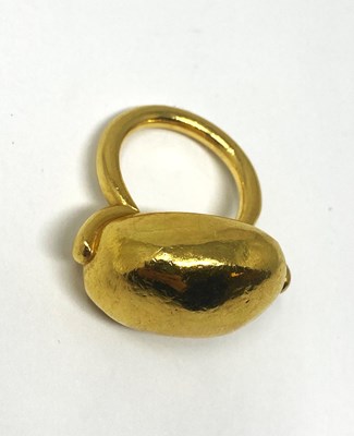 Lot 395 - PEBBLE RING