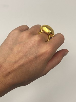 Lot 395 - PEBBLE RING