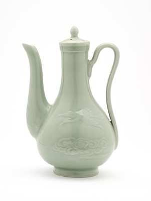 Lot 7 - A CHINESE CELADON-GLAZED EWER AND COVER