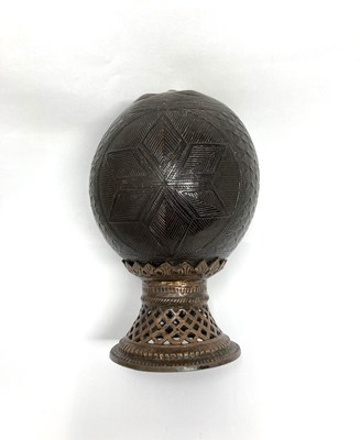 Lot 24 - A GEORGE III SAILOR'S 'BUGBEAR' FLASK, DATED 1806