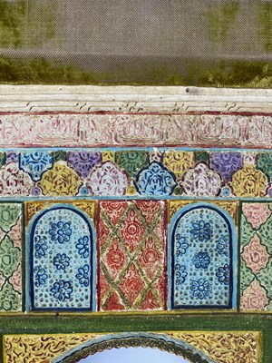 Lot 21 - A SPANISH ARCHITECTURAL MODEL OF AN ARCH IN THE ALHAMBRA, GRANADA, LATE 19TH / EARLY 20TH CENTURY
