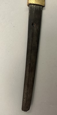 Lot 90 - A JAPANESE NAVAL OFFICERS SWORD (KAI GUNTO), SHOWA PERIOD (1930-1945)