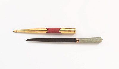 Lot 21 - **A FINE TURKISH JADE-HILTED KARD