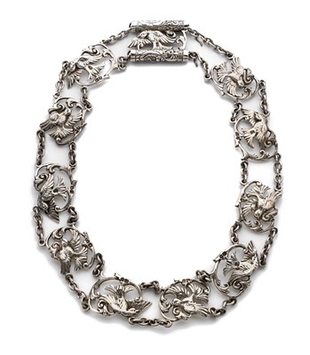Lot 419 - A SILVER COLLAR^ LONDON^ CIRCA 1900¦formed of...