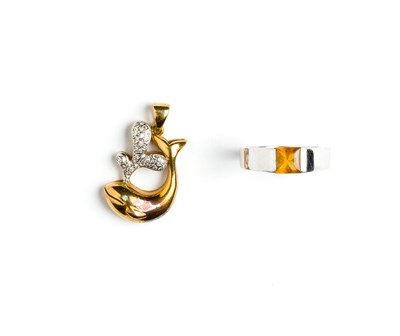 Lot 431 - GOLD AND DIAMOND PENDANT AND CITRINE RING¦the...
