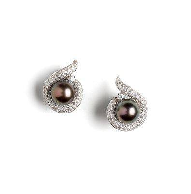 Lot 440 - PAIR OF CULTURED PEARL AND DIAMOND...