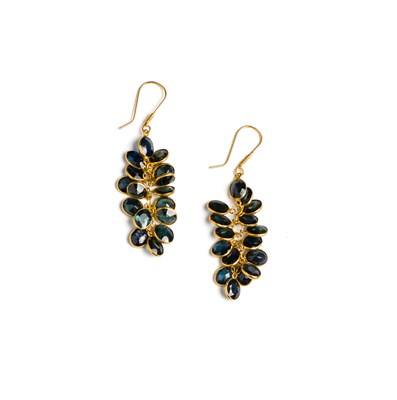 Lot 447 - PAIR OF SAPPHIRE PENDENT EARRINGS¦each a...