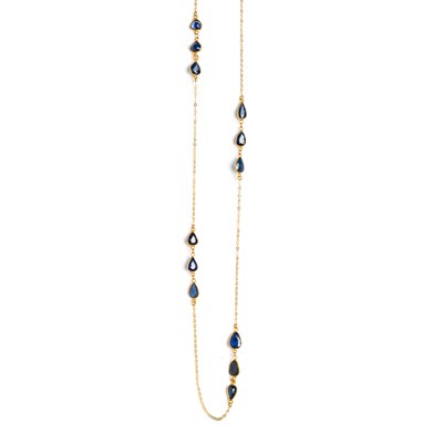 Lot 450 - SAPPHIRE NECKLACE¦the fine chain set at...