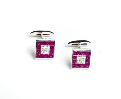 Lot 472 - PAIR OF RUBY AND DIAMOND CUFFLINKS¦each square...