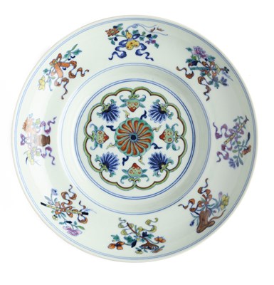 Lot 59 - A CHINESE DOUCAI 'ANBAXIAN' OGEE DISH