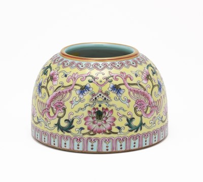 Lot 60 - A CHINESE FAMILLE-ROSE YELLOW-GROUND WATERPOT