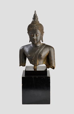 Lot 488 - A BRONZE BUST OF BUDDHA, AYUTHIA, THAILAND, CIRCA 16TH CENTURY
