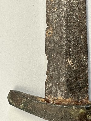 Lot 125 - A RARE MEDIEVAL DAGGER WITH COPPER ALLOY HILT, PROBABLY LATE 14TH CENTURY