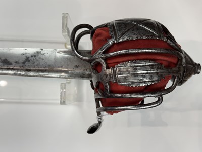 Lot 124 - A FINE AND RARE HIGHLAND BACKSWORD WITH SIGNED BASKET-HILT BY WALTER ALLAN, STIRLING, CIRCA 1735-40