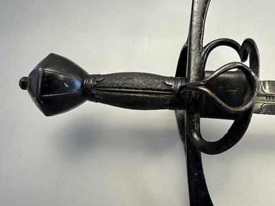 Lot 122 - A FINE GERMAN (SAXON) RAPIER, CIRCA 1580-1600