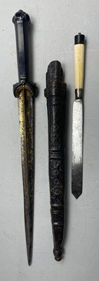 Lot 127 - A FINE AND RARE LOWLAND SCOTS BALLOCK DAGGER, EARLY 17TH CENTURY